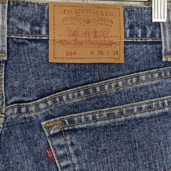 Vintage 90s Levi's 554 Straight Leg Jeans Men's 36 x 34 Made in USA Med Wash - Picture 6 of 11